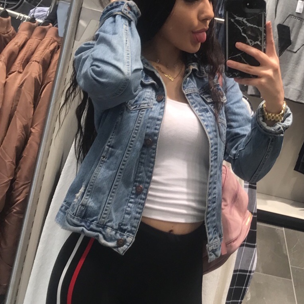 Hollister distressed Denim Jacket 🖤